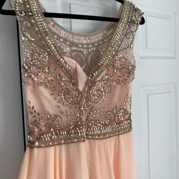 Beaded light pink flowy prom/wedding guest dress. - Picture 4 of 9